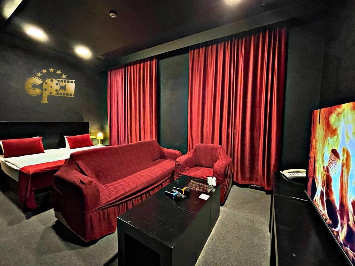 Cinema Plaza Hotel Baku Exterior photo